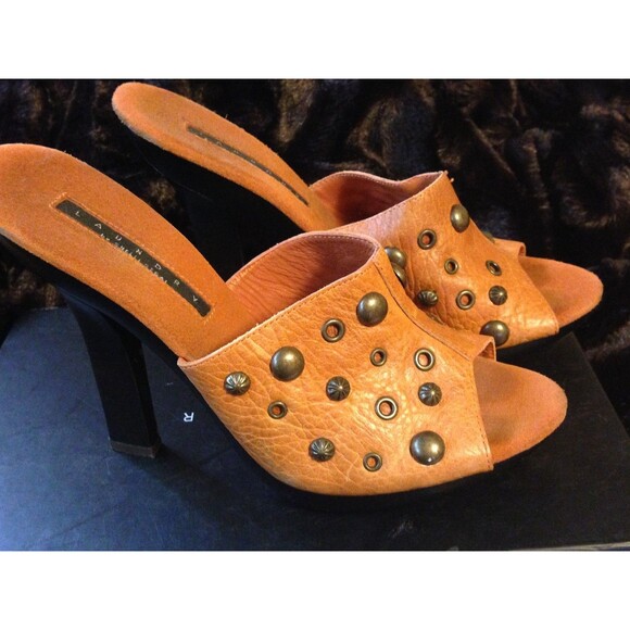 Laundry by Shelli Segal Leather Studded Mules 5" Block Heel Open Toe Moto Boho 9 - Picture 2 of 5